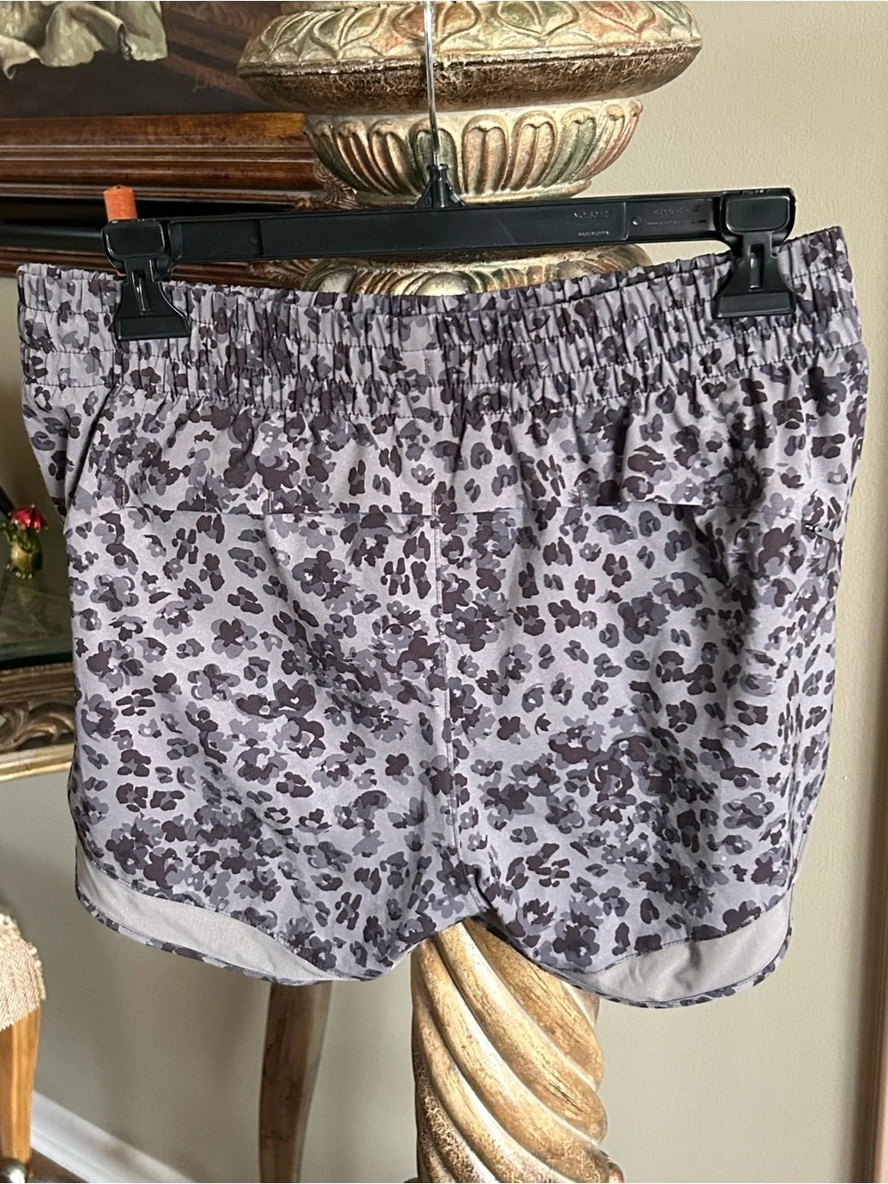 Athleta Mesh Racer Run Floral Lined Running Shorts Gray Size Small